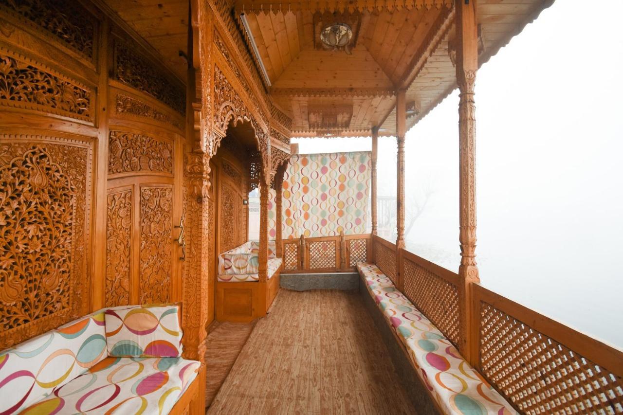 Oyo 66637 Merlin Group Of Houseboats Hotel Srinagar  Luaran gambar