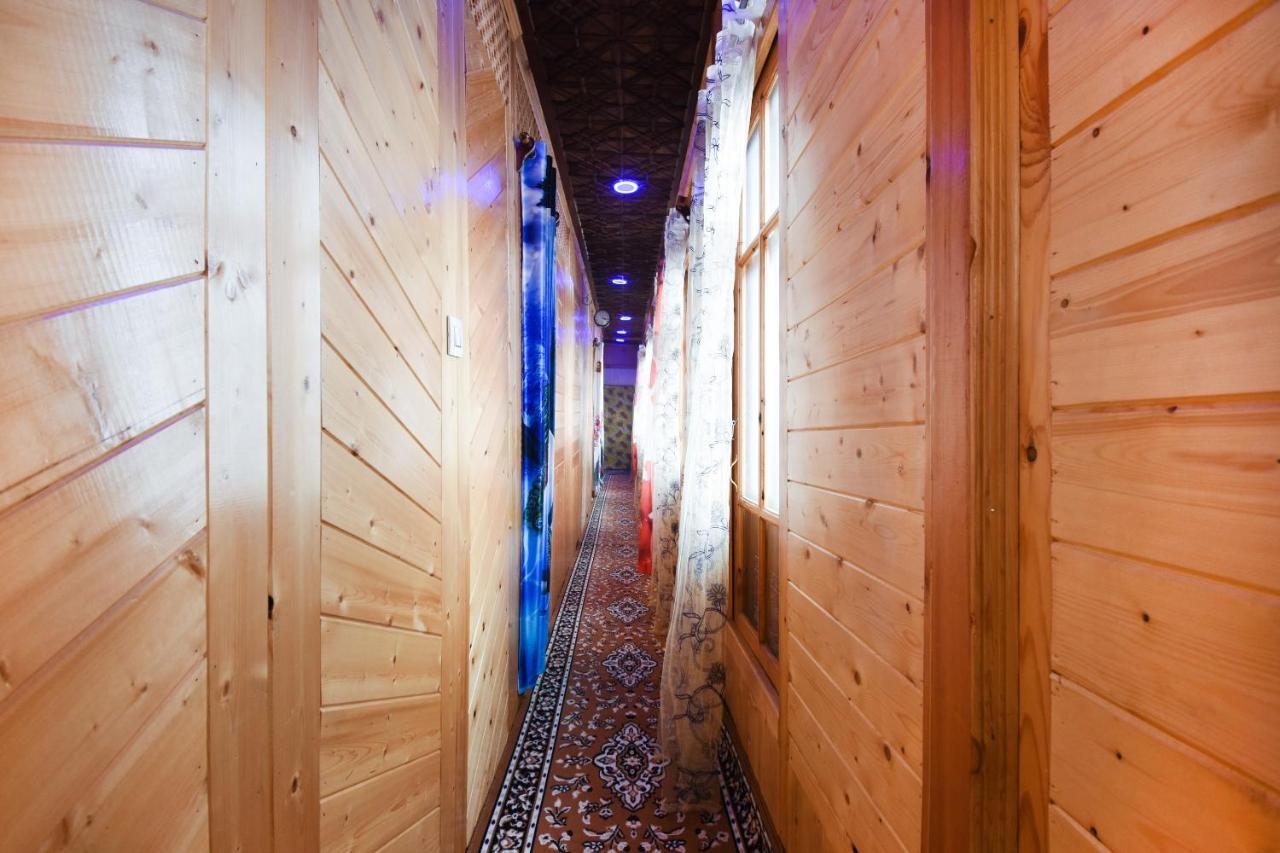 Oyo 66637 Merlin Group Of Houseboats Hotel Srinagar  Luaran gambar